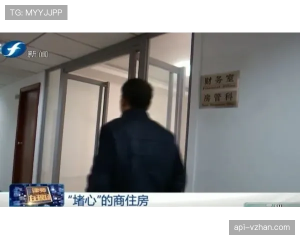 潘展乐出门拎的那袋子,看着能顶我半年房租,我瞬间自我怀疑 潘展乐出门拎的那袋子,看着能顶我半年房租,我瞬间自我怀疑
